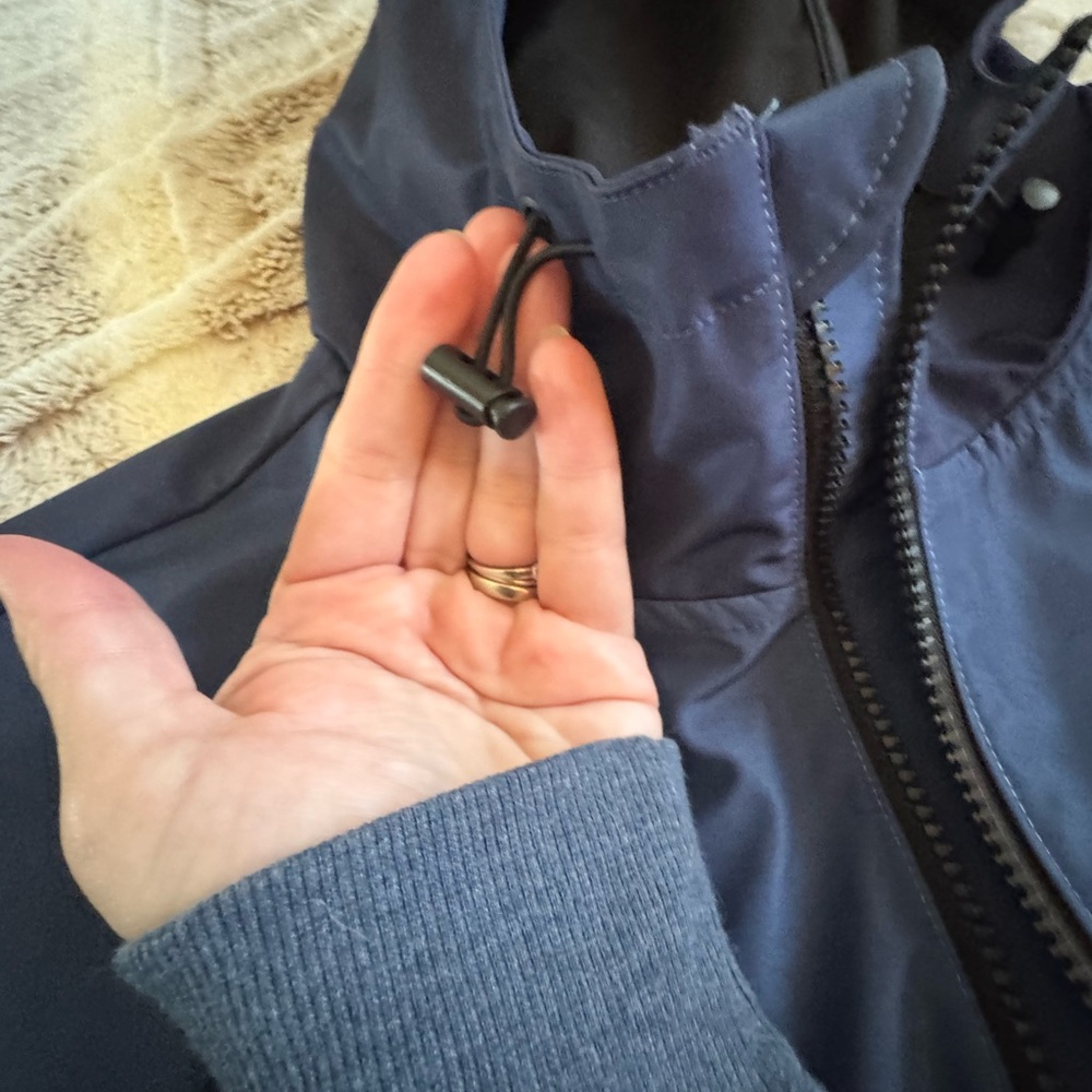 American Eagle Performance Rain Jacket Size M Lik… - image 3